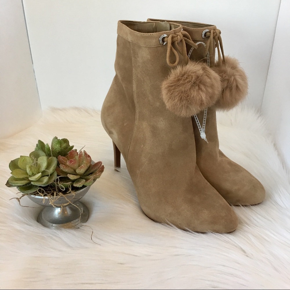 ❤️❤️Michael Kors booties. Size 9.5❤️❤️
